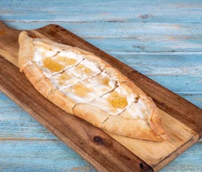 فطيرة لبنة بالعسل