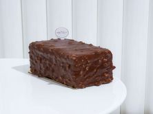 Hazelnut Cake Pieces