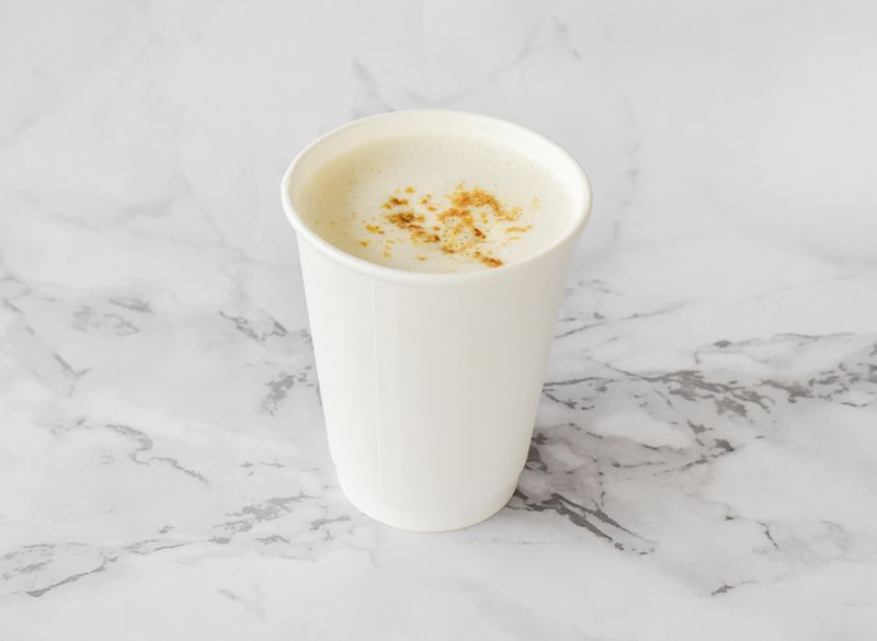 كوب حليب بالزنجبيل والعسل