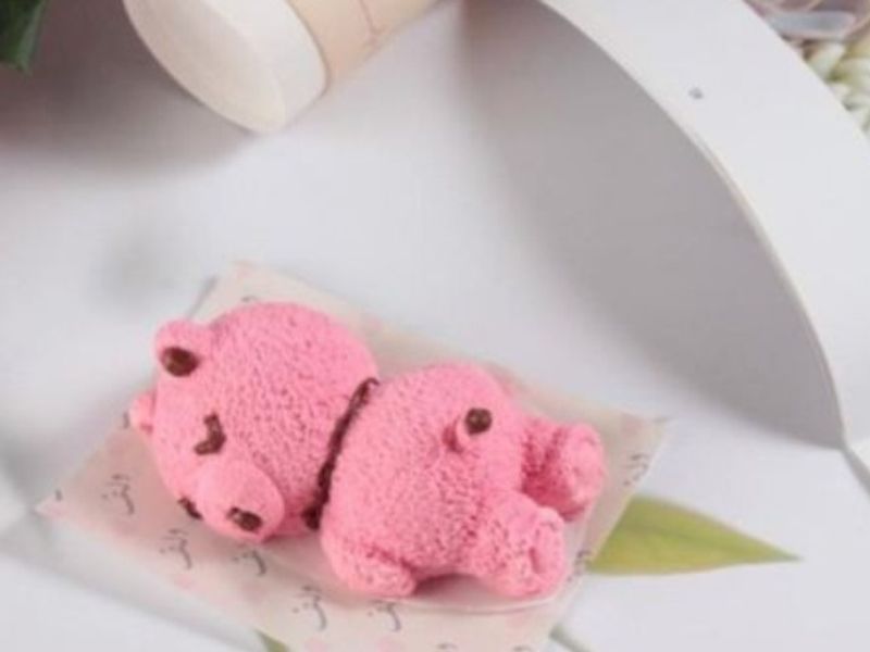 كيكة الدبدوب الوردي النائم