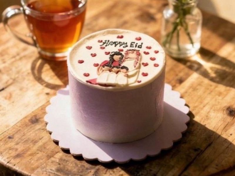 هابي عيد رسمة العائلة حجم 6 انش طبقتين