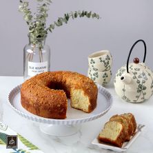 Nuts Home Cake