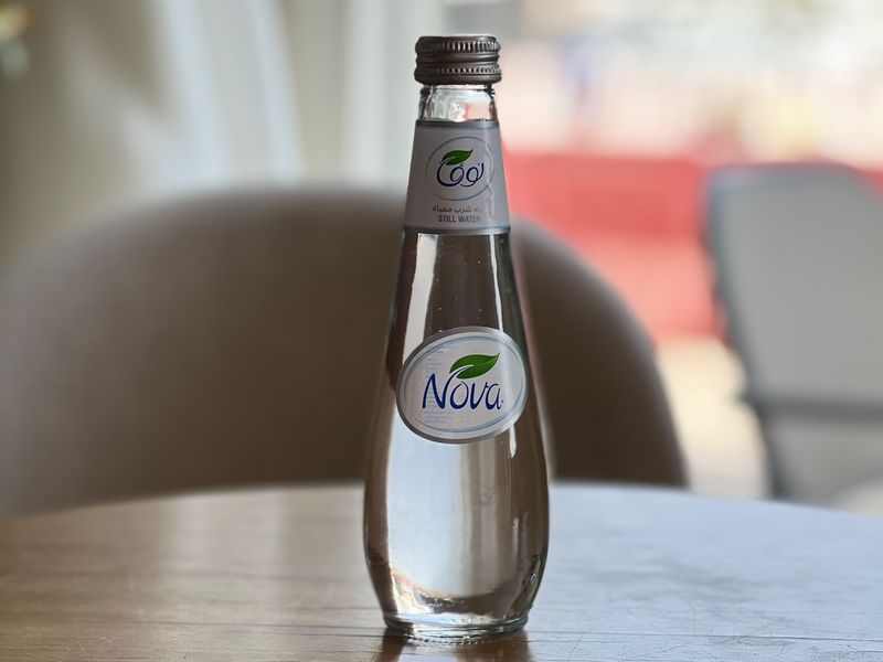 ماء نوفا زجاج