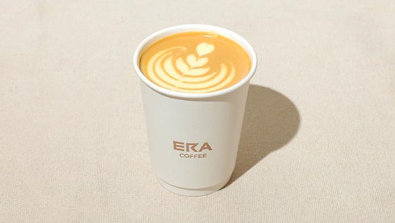 زعفران لاتيه حار