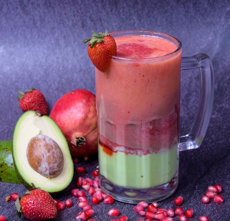 طبقات مع الافوكاتو