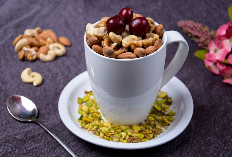 سحلب مع المكسرات