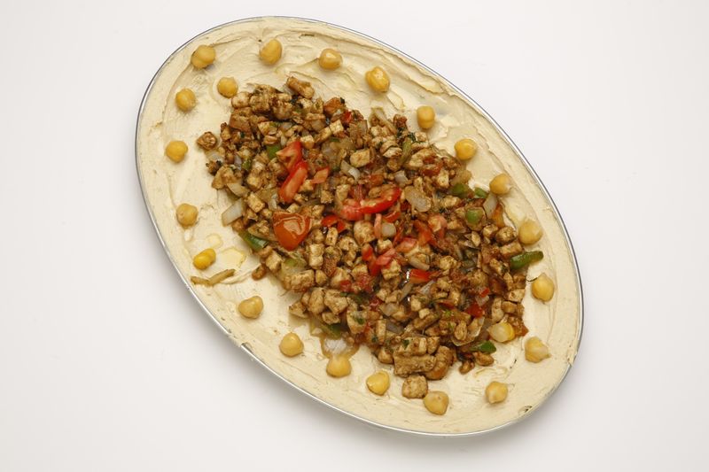 مقلقل دجاج بالحمص