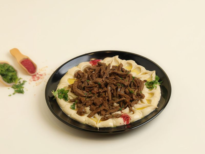 حمص بالكبدة