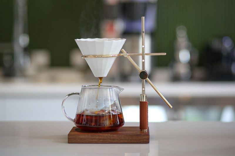 قهوة مقطرة ڤي سكستي - كبير