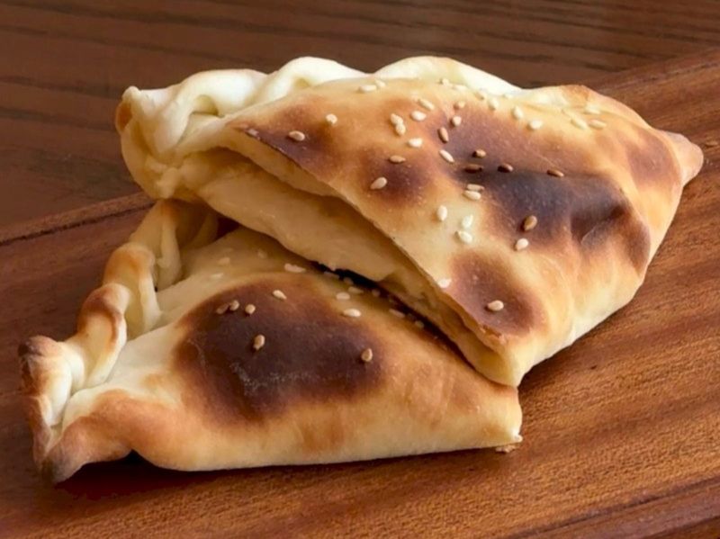 فطيرة الطحينية مع الجبن