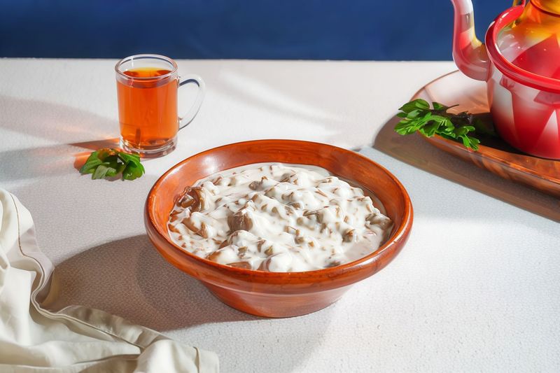 معصوب مع تمر