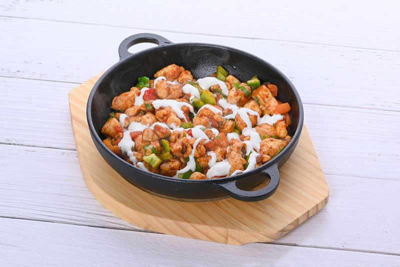 مقلقل دجاج بالجبن