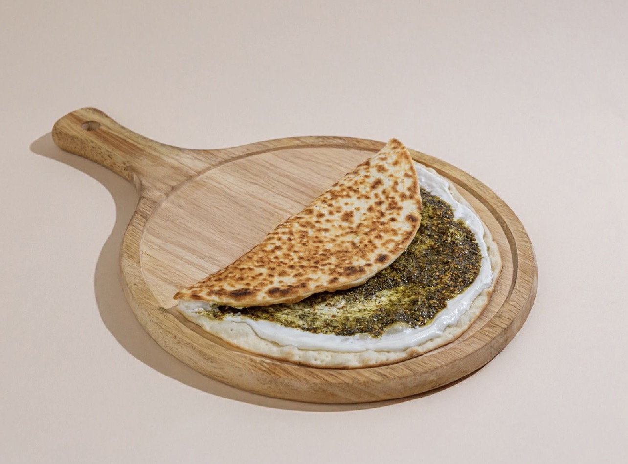 منقوشة لبنة بالزعتر