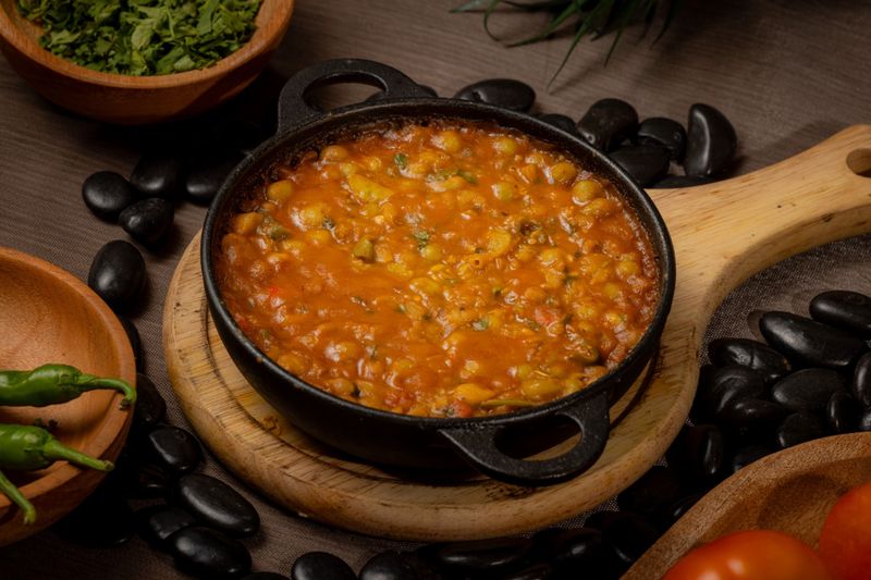 فاصوليا مع التونة