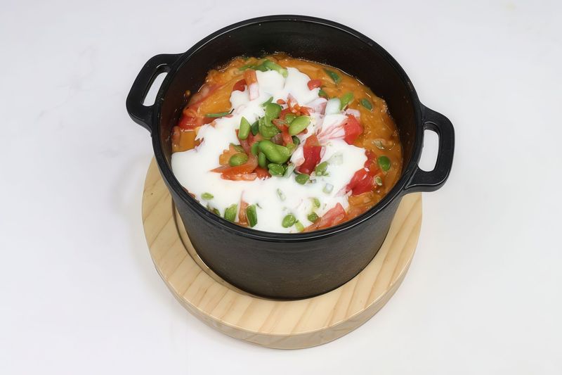 فول بالتونة