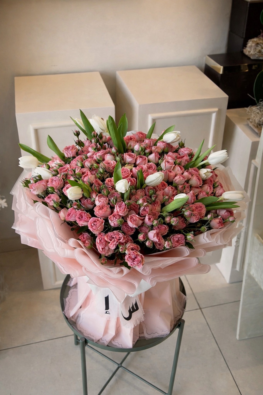 باقة كبيره من الورد الطبيعي بيبي روز