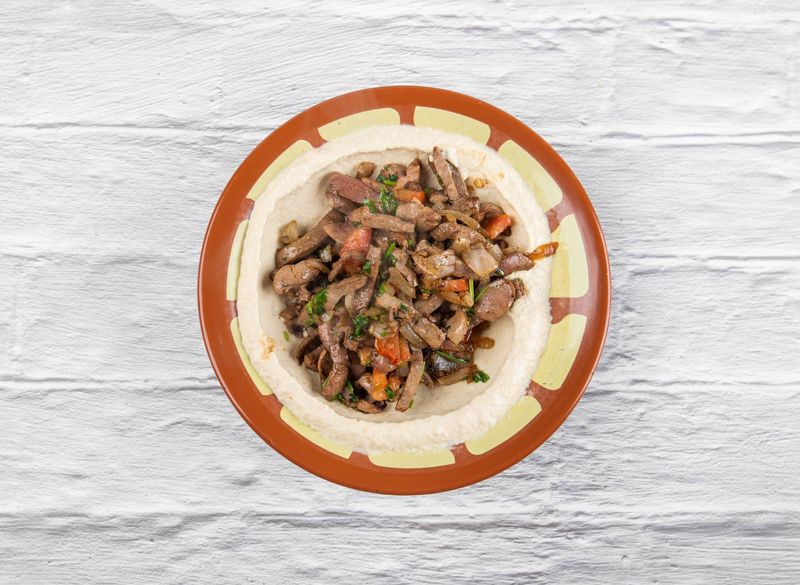 حمص بالكبدة