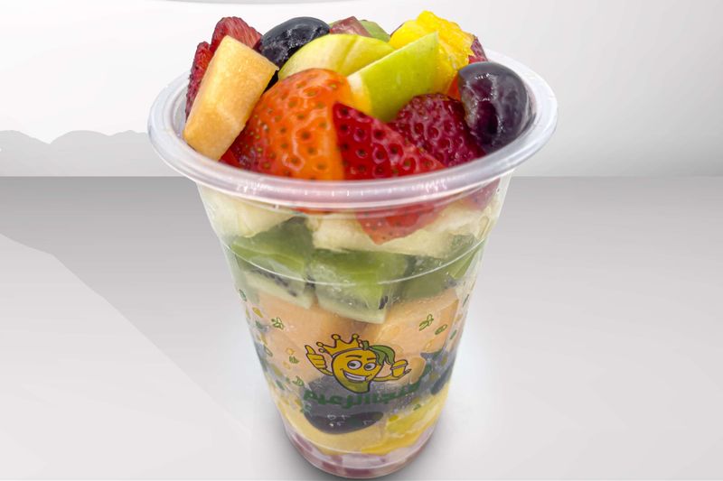 كأس سلطة فواكة على كيفك - كأس كبير