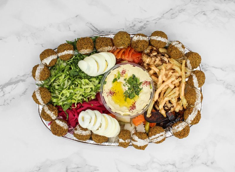 صحن مشكل   - وسط